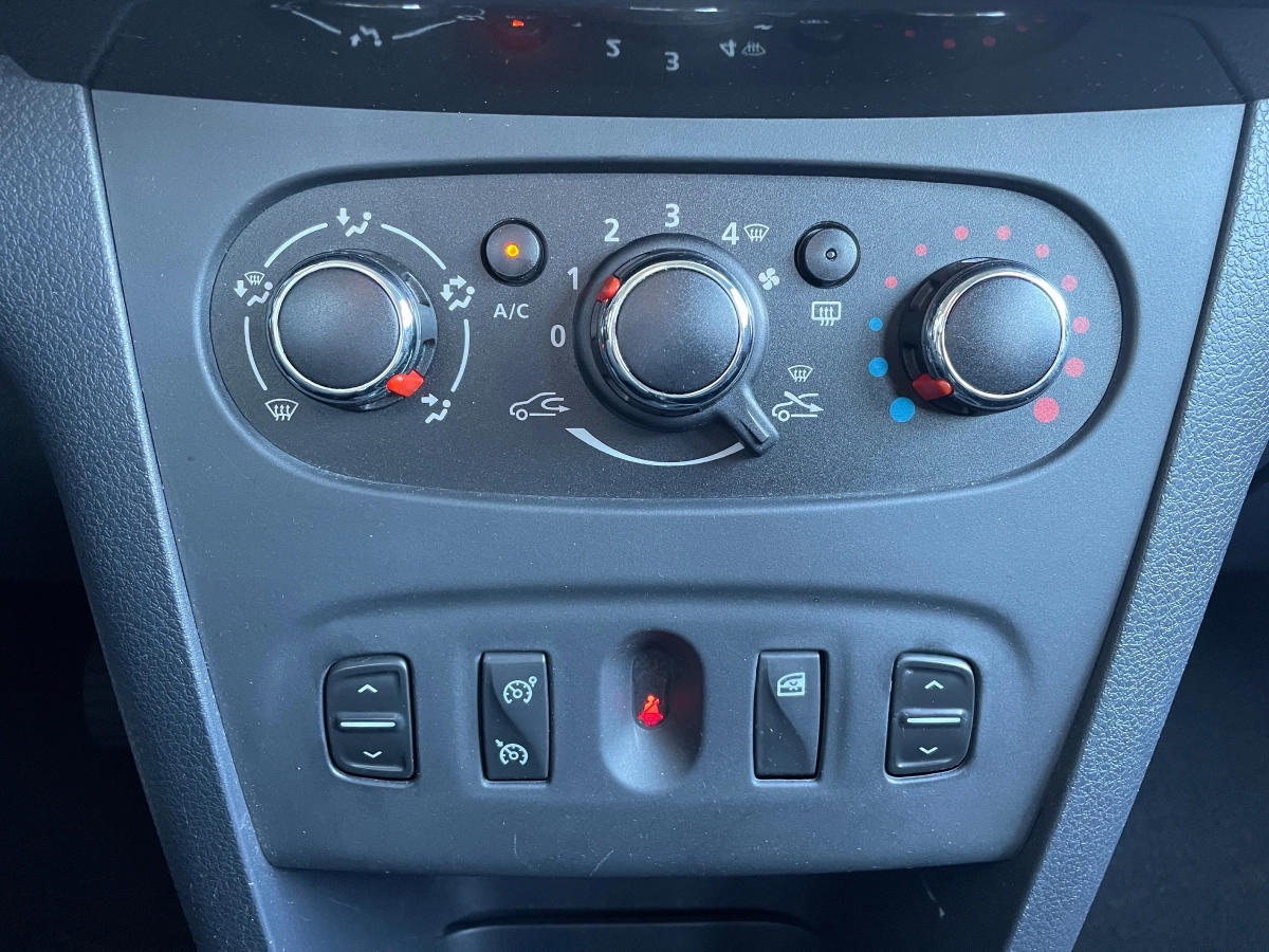 Dacia Sandero - photo 24