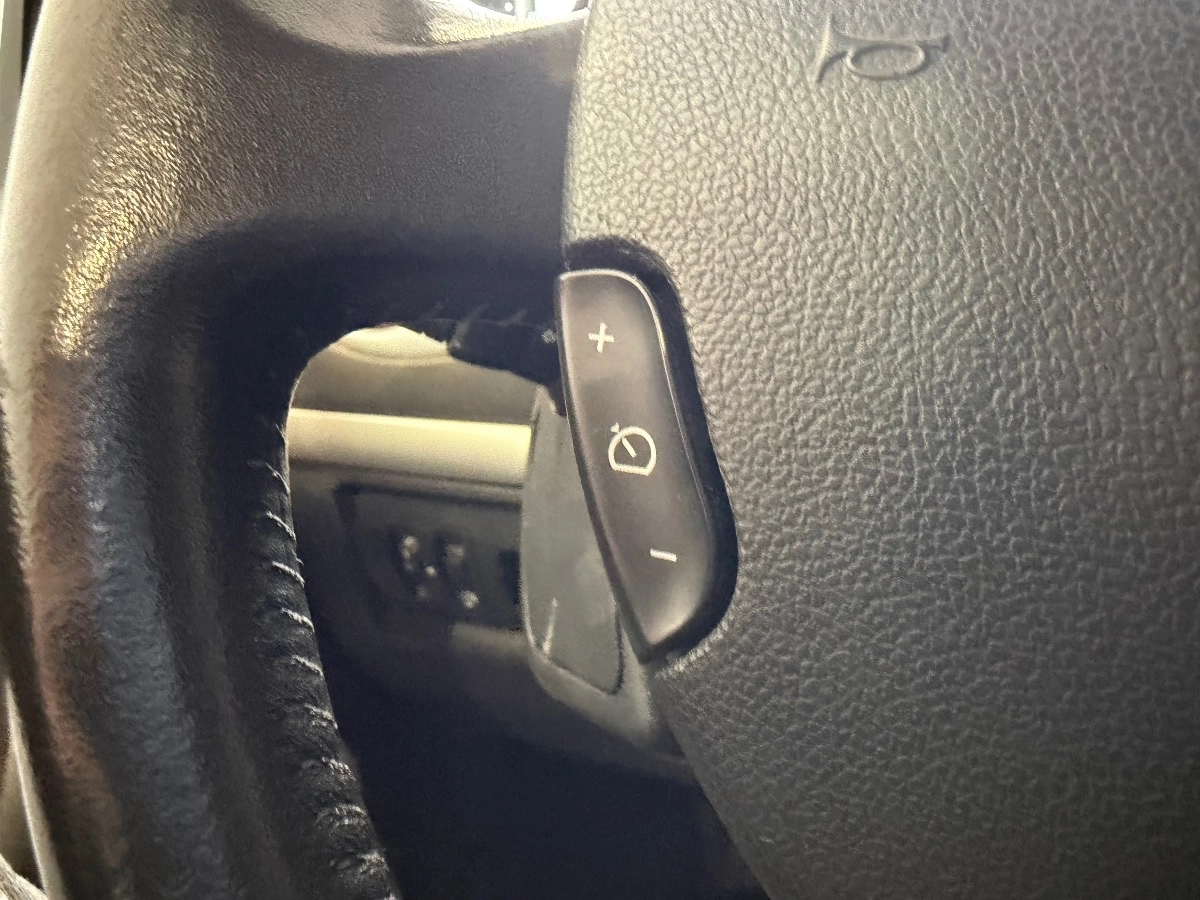 Renault Clio - photo 24