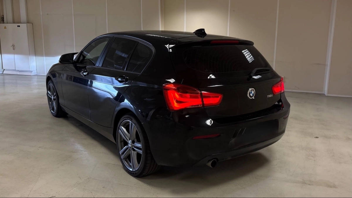 Bmw Serie 1 - photo 2