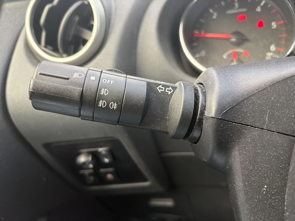 Nissan Qashqai - photo 17