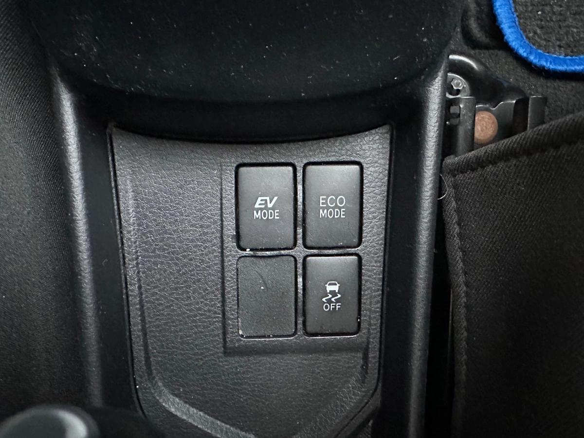 Toyota Yaris 1.5 VVTI 100H 75 HYBRID FULL-HYBRID FRANCE BVA