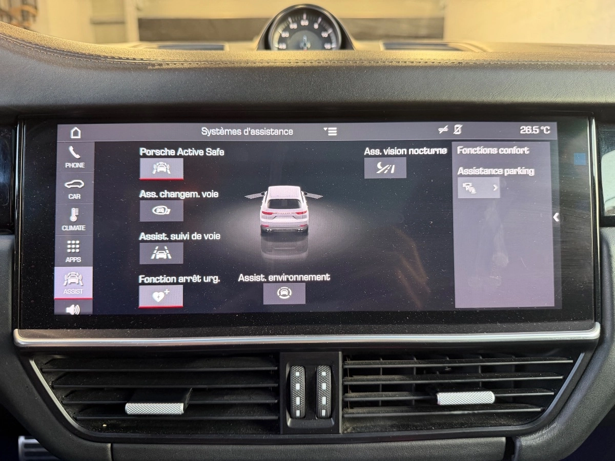 Porsche Cayenne - photo 25