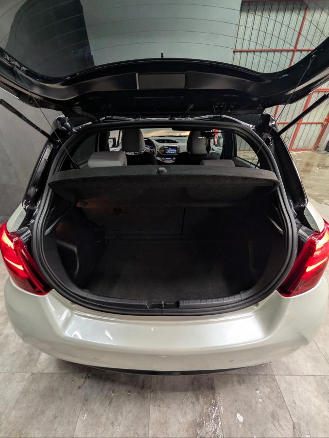 Toyota Yaris 1.5 VVTI 100H 75 HYBRID FULL-HYBRID COLLECTION BVA