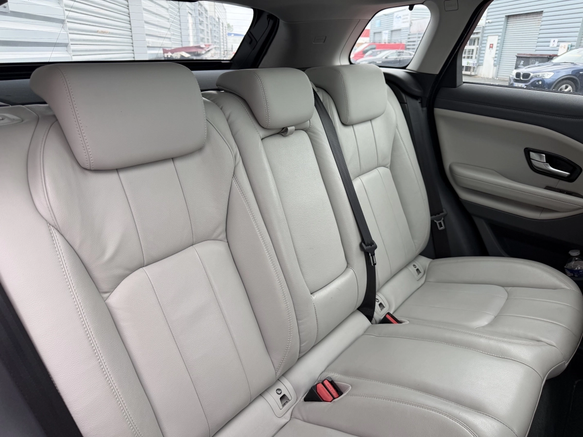 Land Rover Range Rover Evoque - photo 12