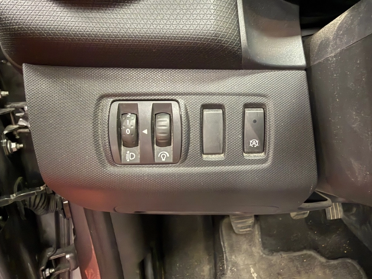 Renault Clio - photo 15