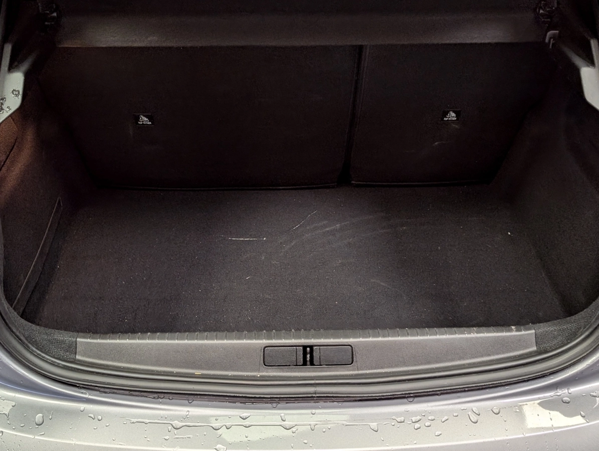 Peugeot 208 - photo 11