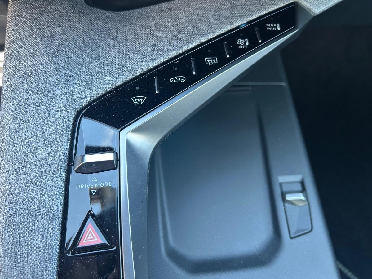 Peugeot 3008 136ch MHEV HYBRID E-DCS6 GT