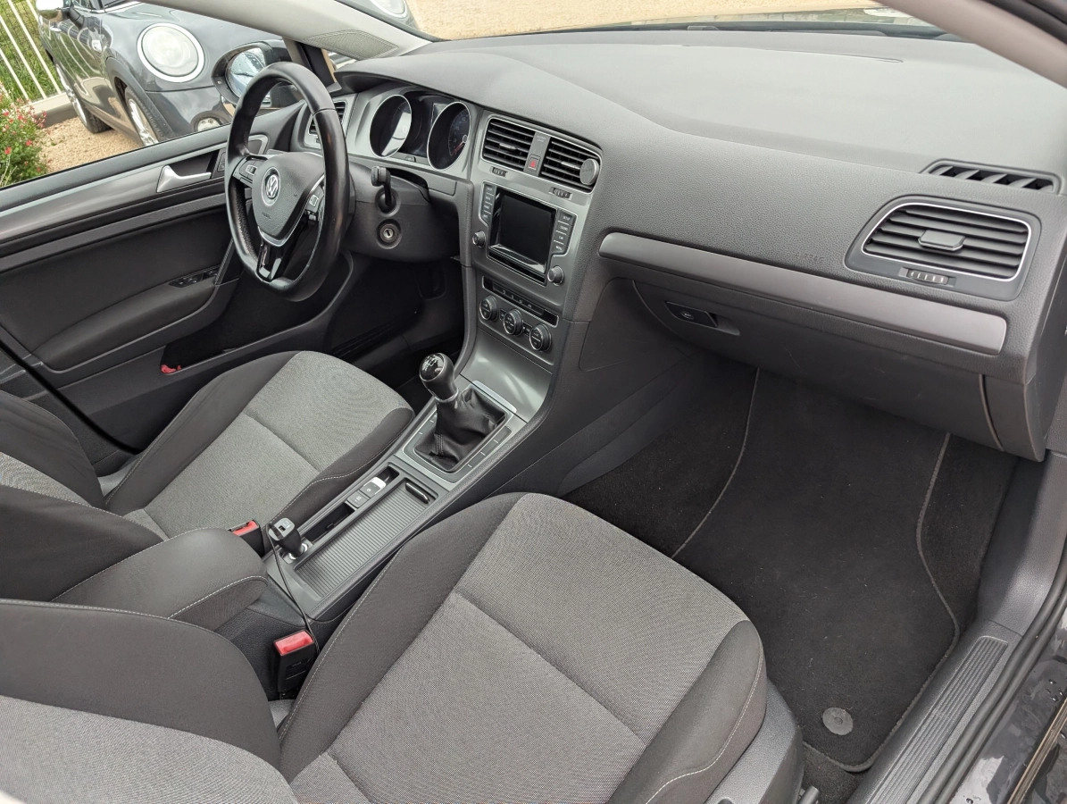 Volkswagen Golf - photo 11