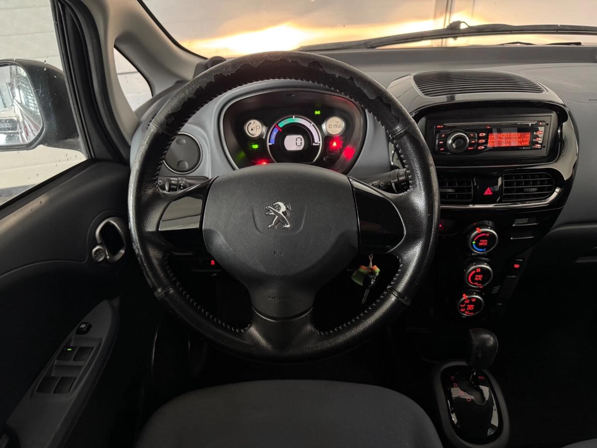 Aperçu indisponible de Peugeot iOn