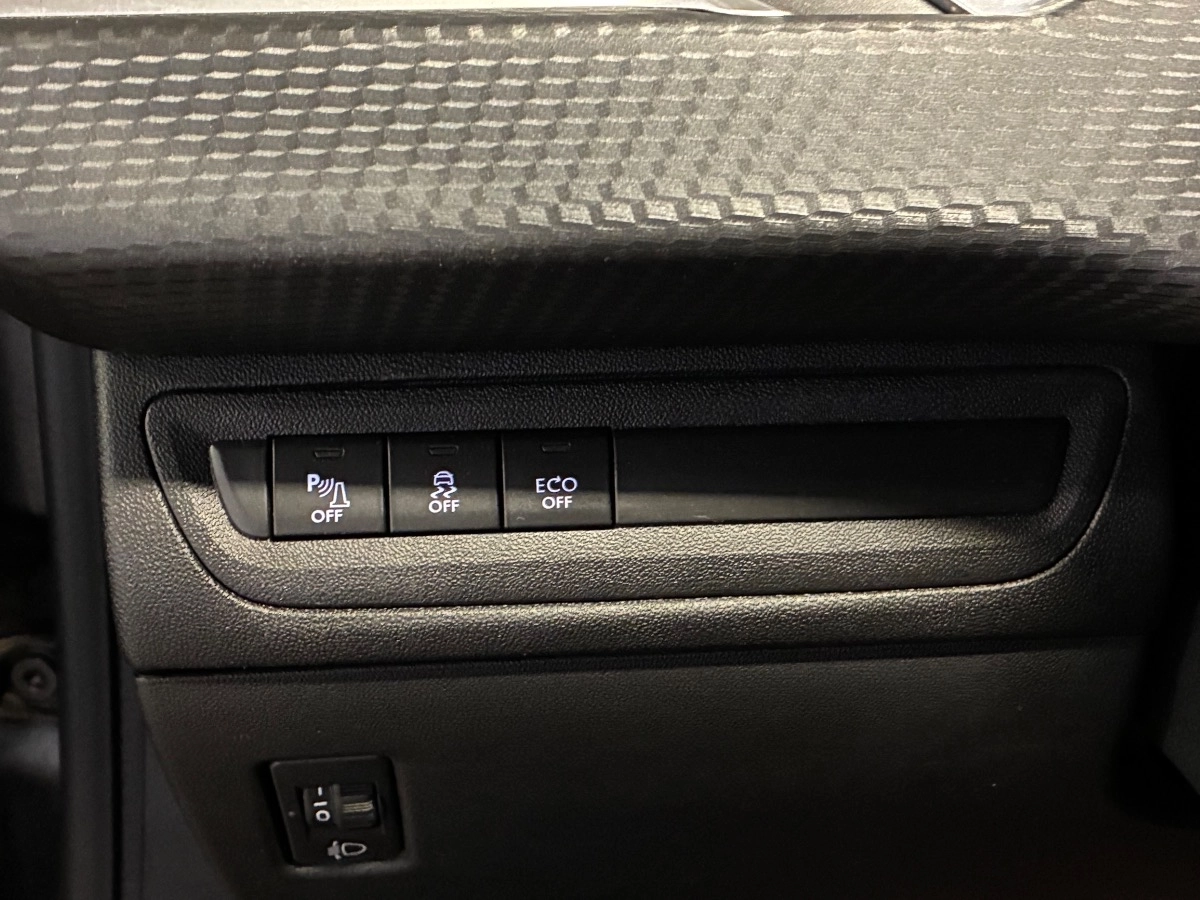 Peugeot 208 - photo 17