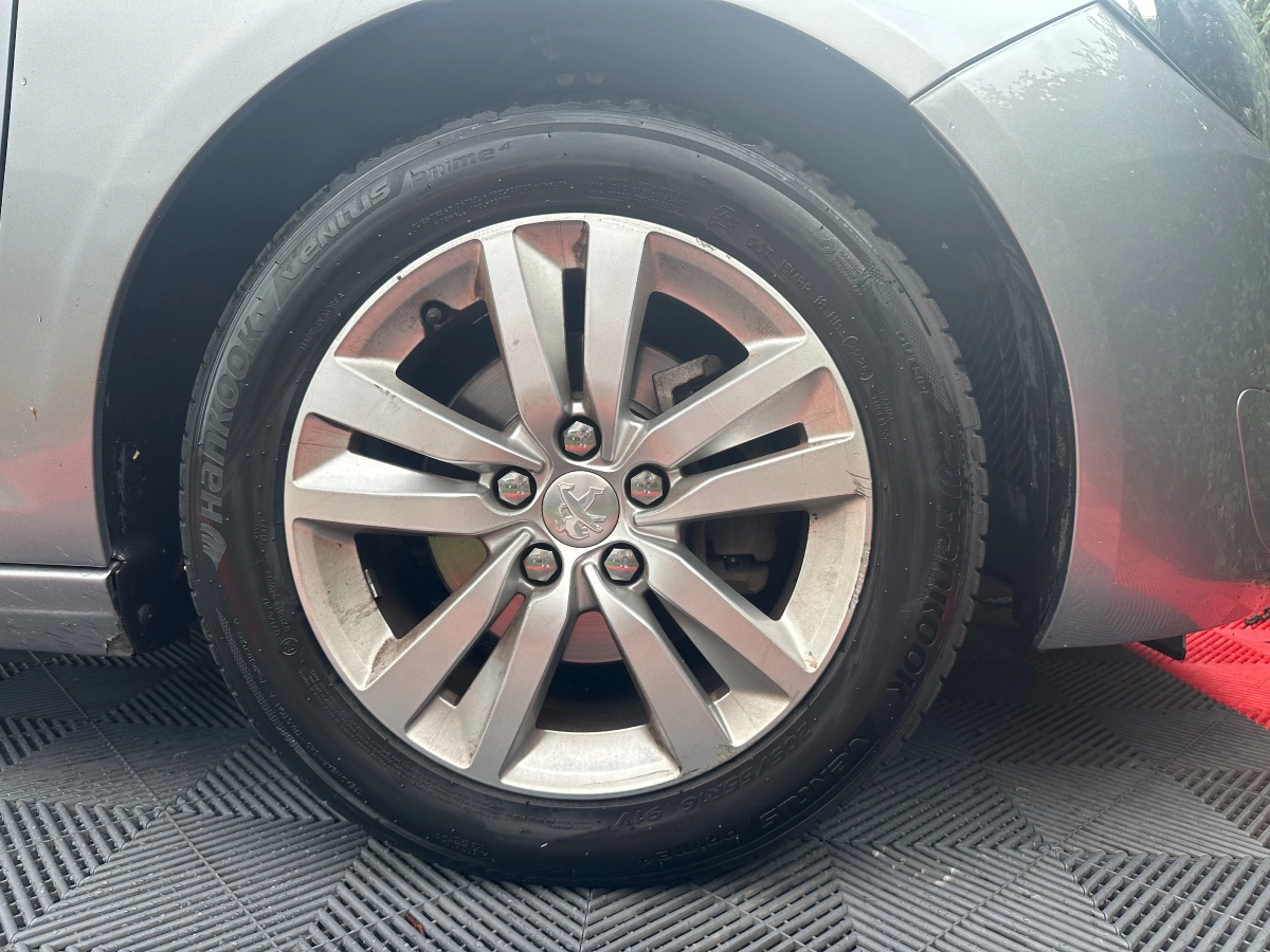 Peugeot 308 - photo 32