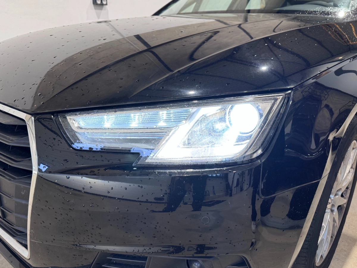 Audi A4 - photo 6