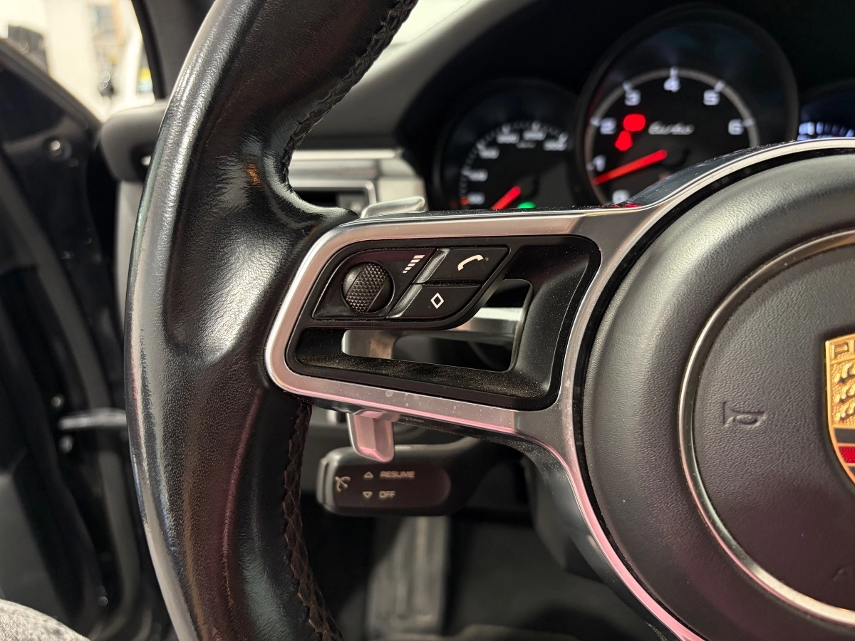 Porsche Macan - photo 21