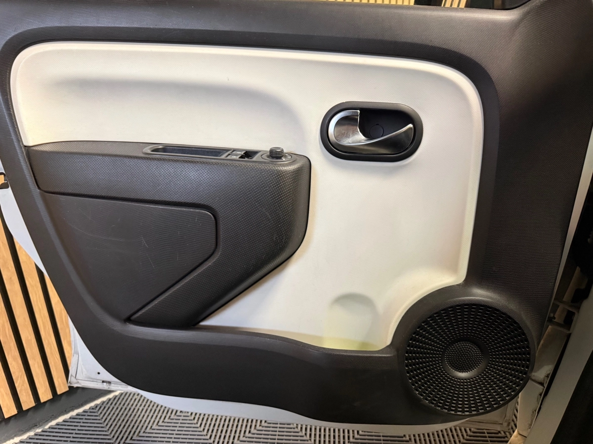 Renault Twingo - photo 6