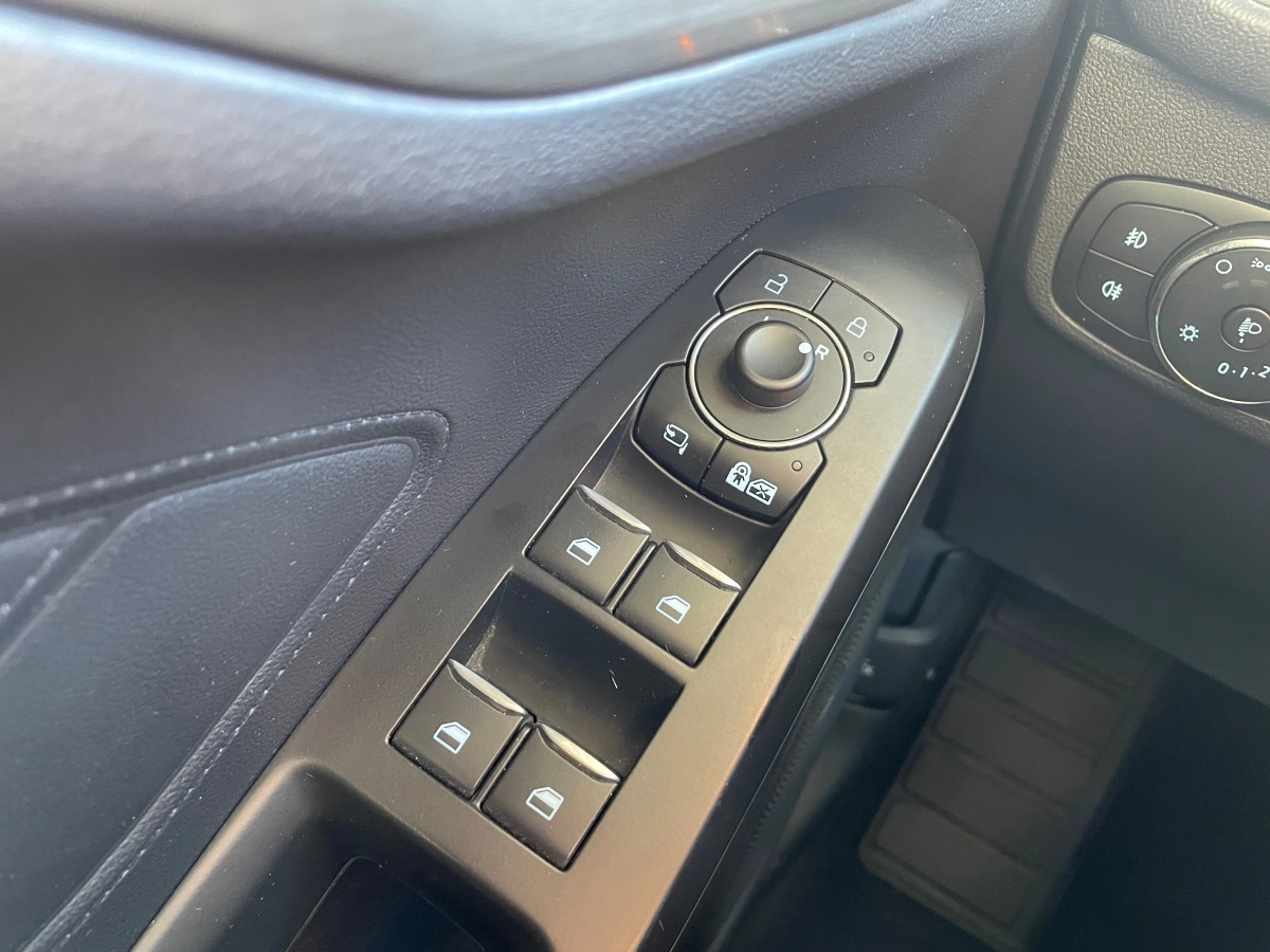 Ford Focus - photo 16
