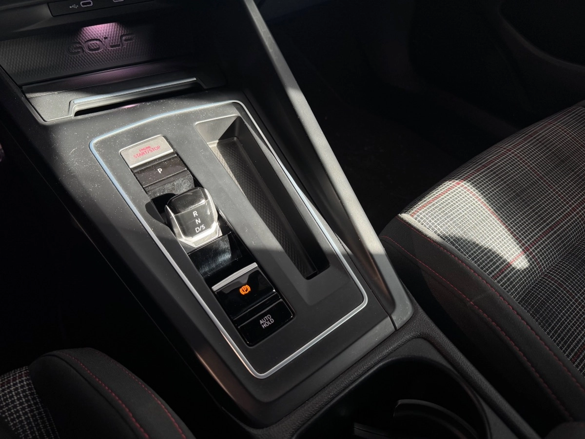 Volkswagen Golf - photo 21