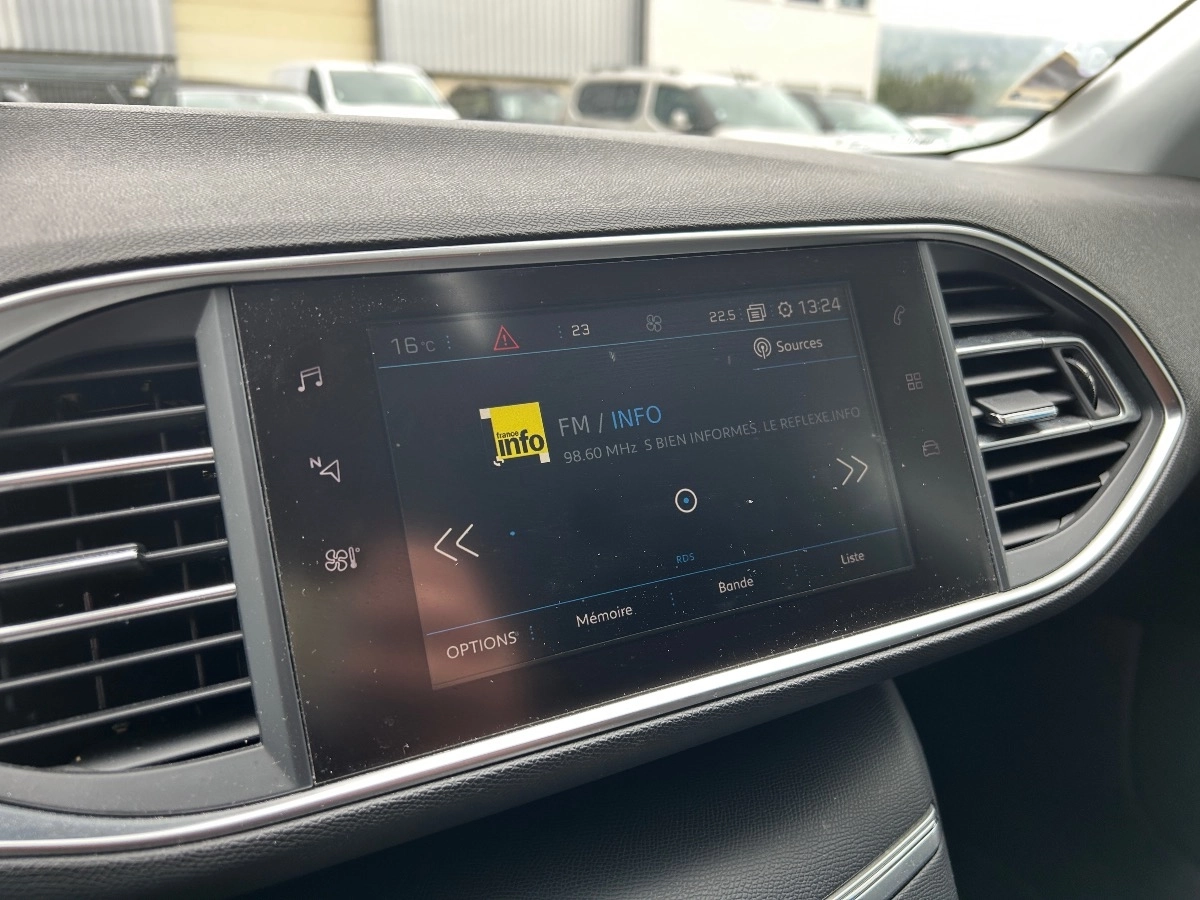 Peugeot 308 - photo 16