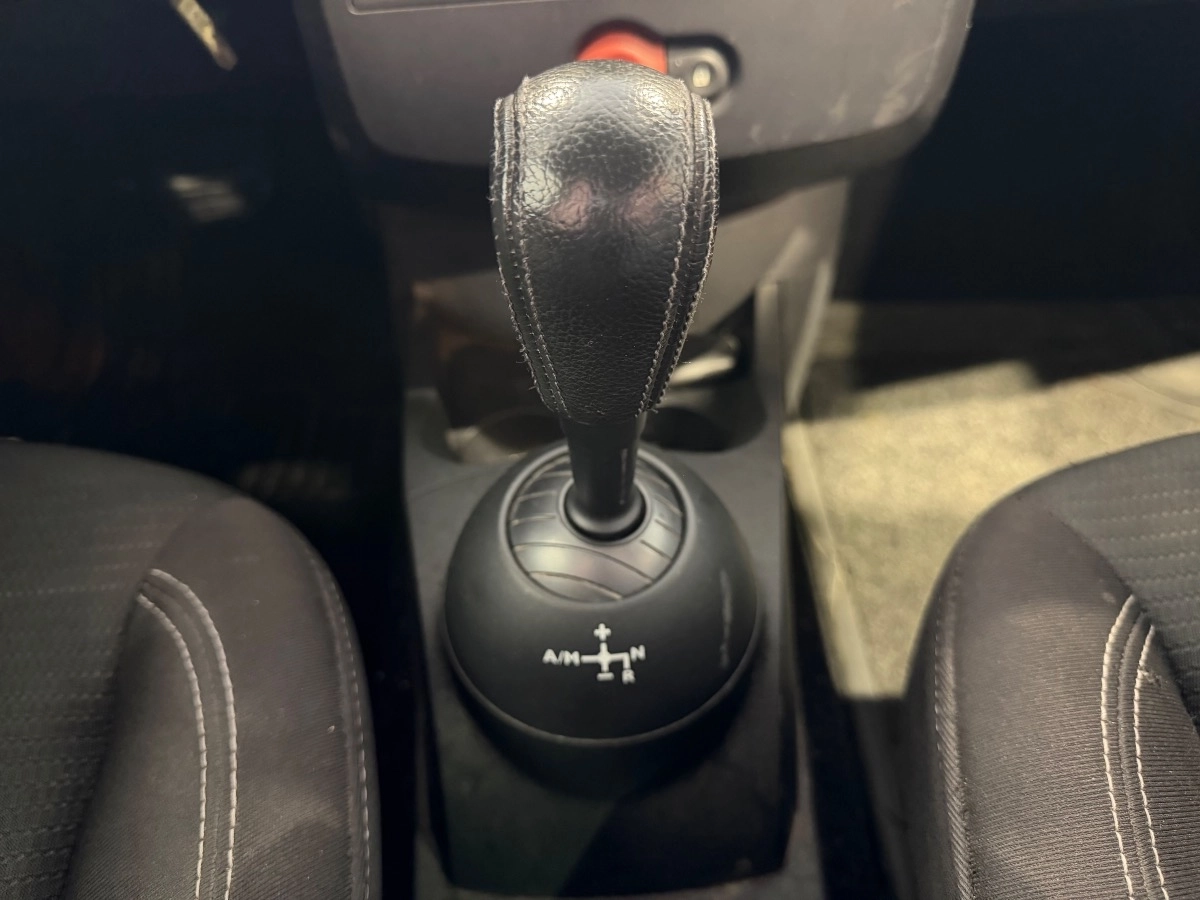 Renault Clio - photo 17