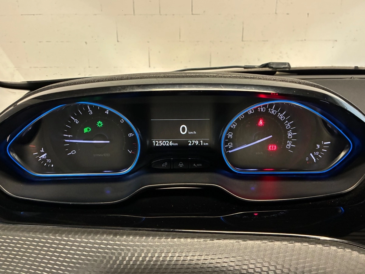 Peugeot 208 - photo 15