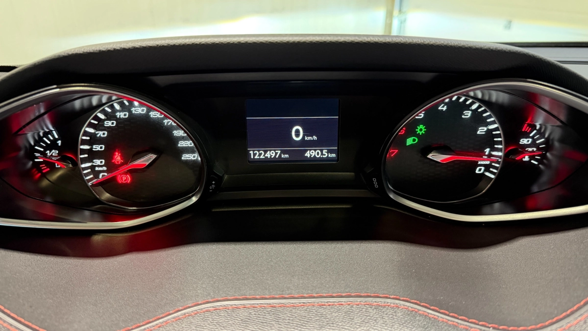 Peugeot 308 - photo 12