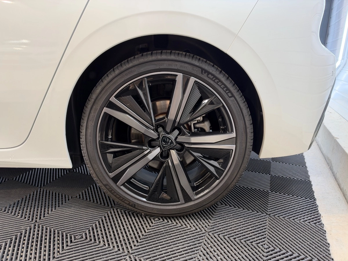 Peugeot 308 - photo 22