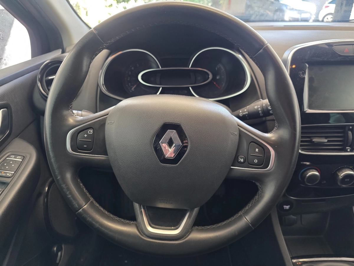 Renault Clio - photo 10