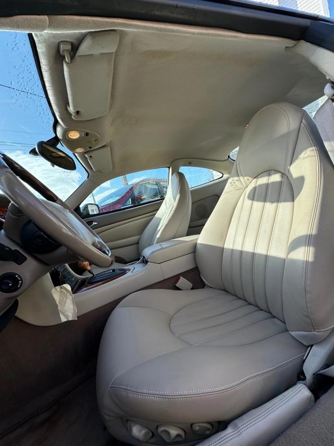 Aperçu indisponible de Jaguar XK8