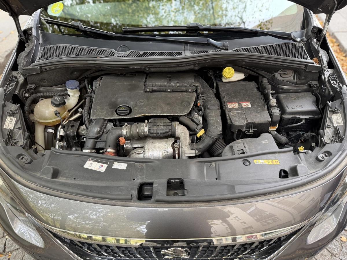 Peugeot 2008 GENERATION-I 1.6 BLUEHDI 100 ALLURE BUSINESS EAT BVA START-STOP