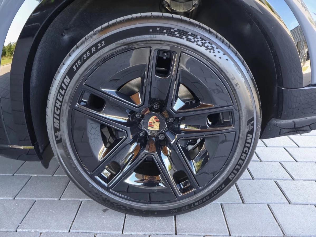 Porsche Cayenne S Coupé Electrique 666ch 655km WLTP Attelage/SportDesign/4r.dir/22“/Siège18+ventilé/Bose/HDMatrix/HU