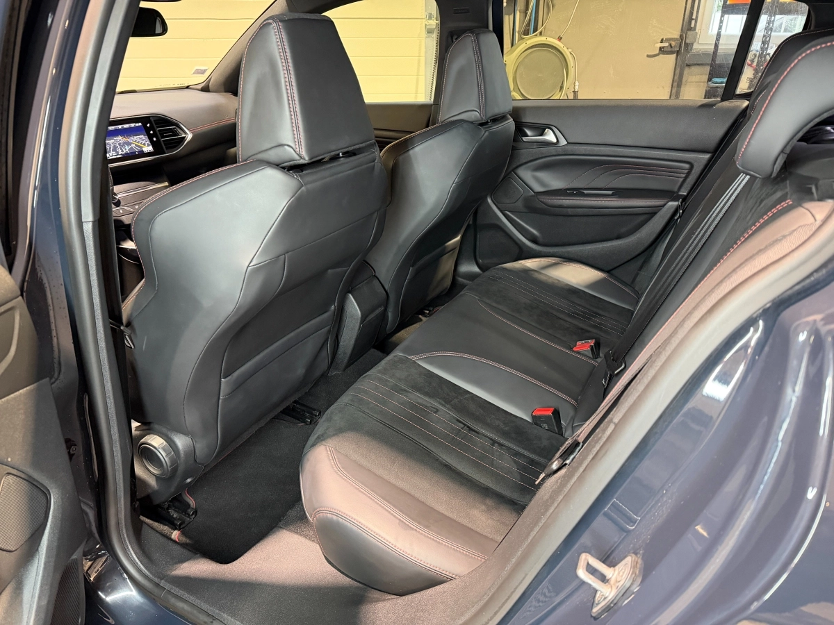 Peugeot 308 - photo 10
