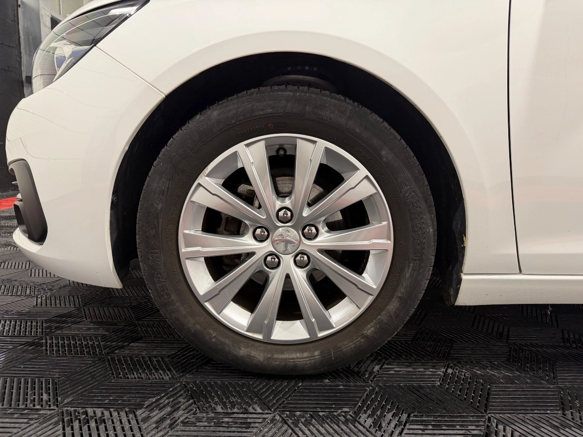 Peugeot 308 - photo 11