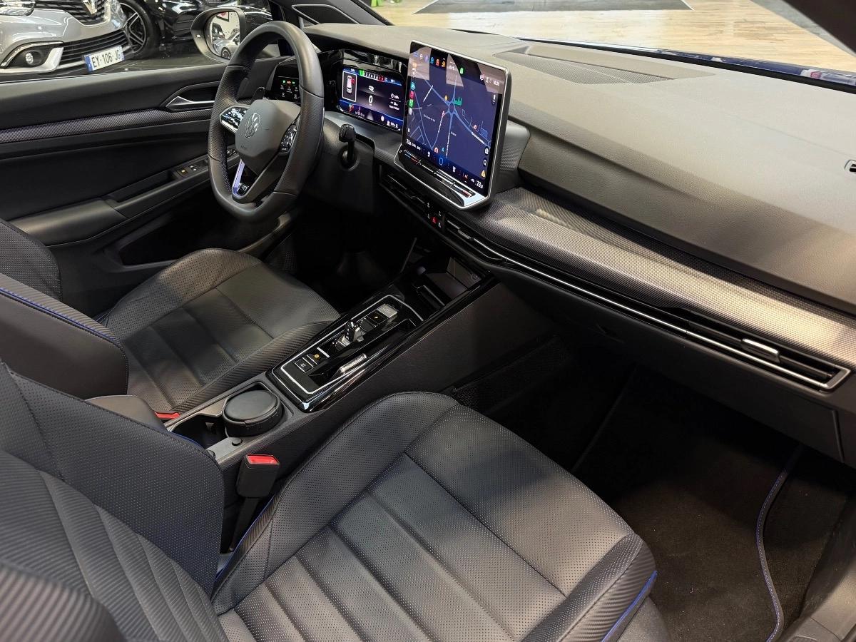 VOLKSWAGEN GOLF VIII R - 2.0 TSi 4MOTION DSG7 333CH - AKRAPOVIC/HARMAN KARDON/TOIT OUVRANT