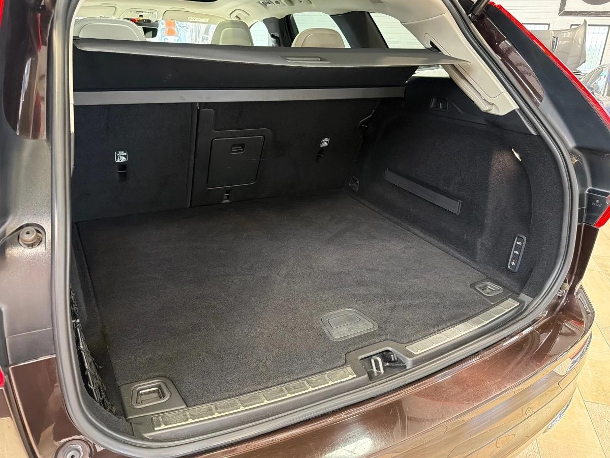 Volvo Xc60 D4 Geartronic8 190 CV INSCRIPTION LUXE TO/ATTELAGE ELEC ++