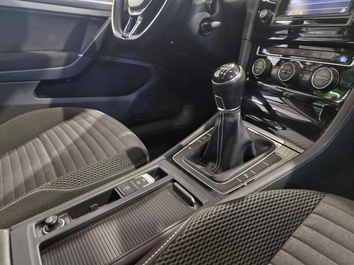 Volkswagen Golf - photo 20