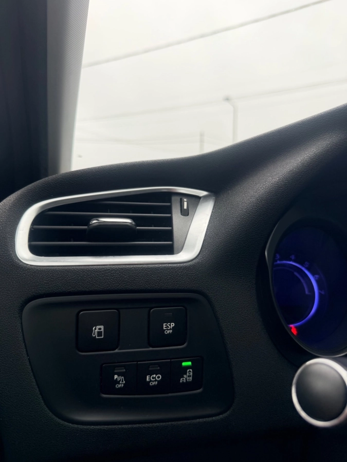 Citroen C4 - photo 5