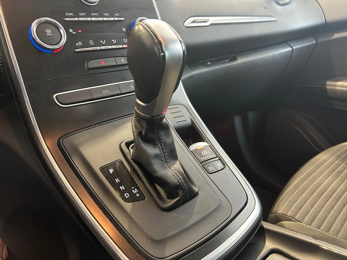 Renault Scenic - photo 14