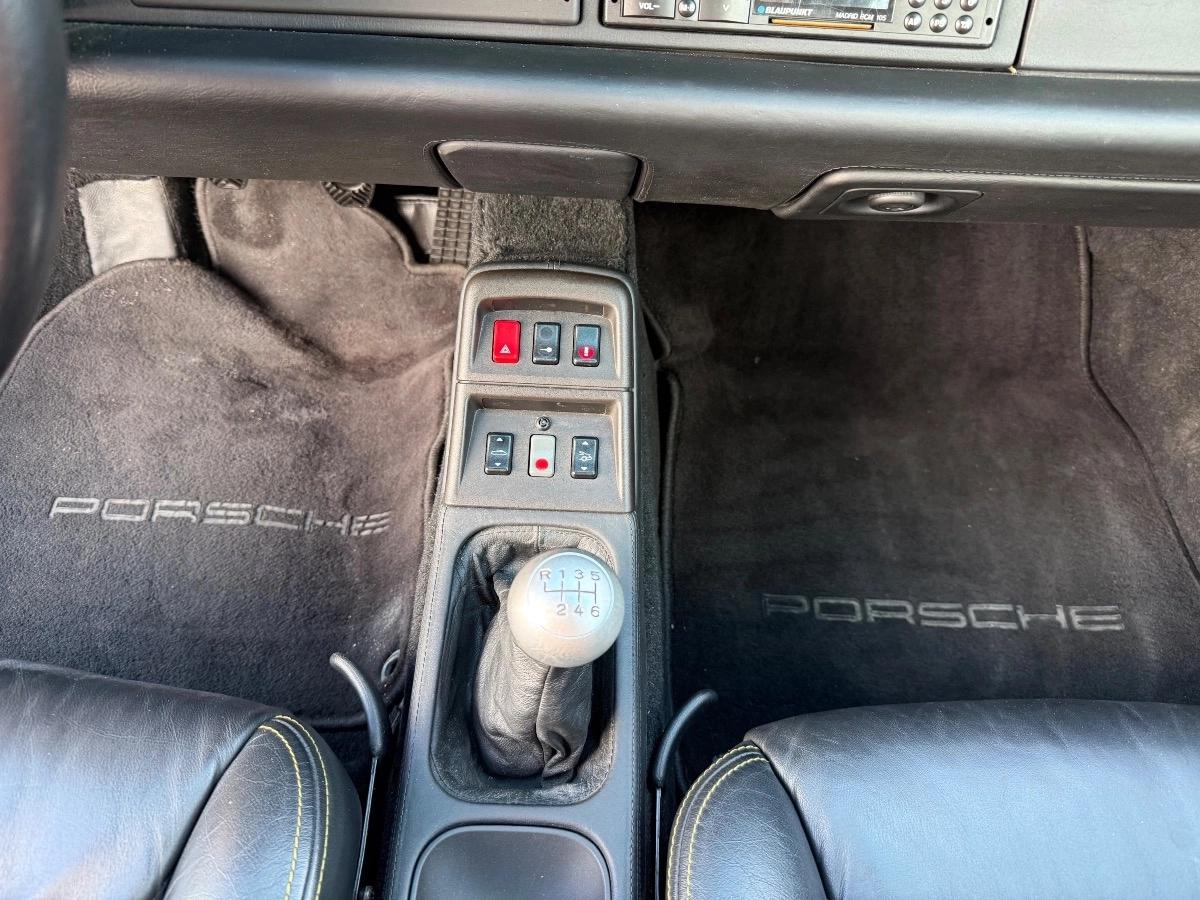 Porsche 911 COUPE 993 3.6 270 CARRERA 4