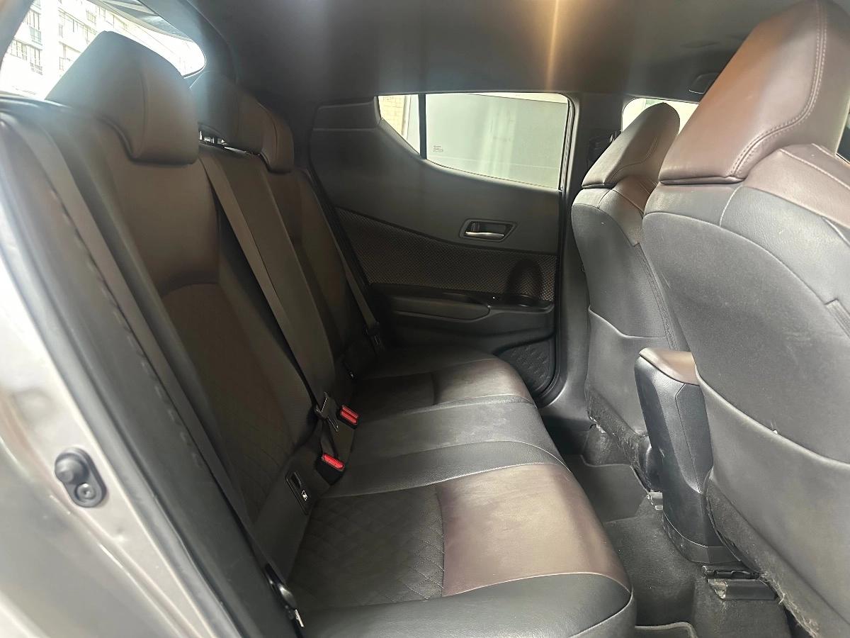 Toyota C-hr 1.8 HSD 122H 100 FULL-HYBRID DISTINCTIVE 4X2 E-CVT BVA