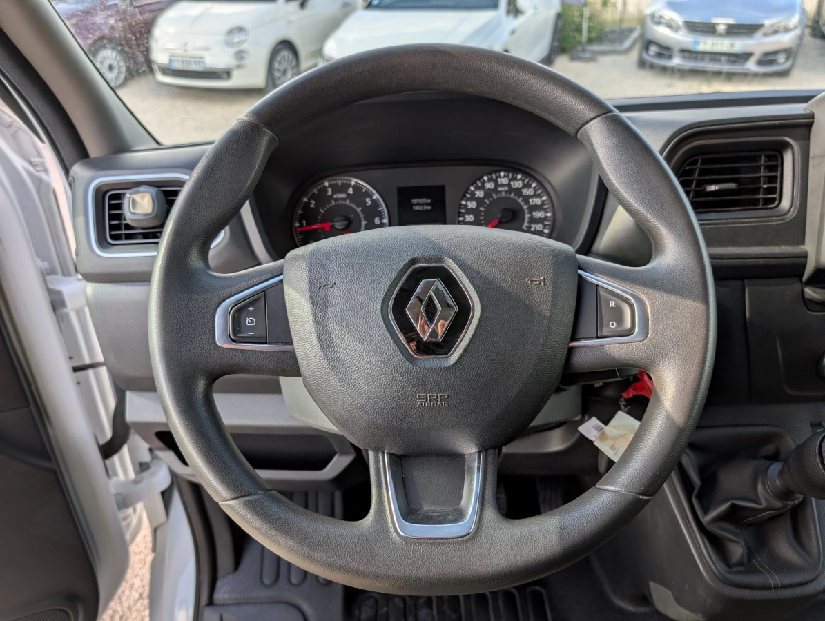 RENAULT MASTER VU - photo 13