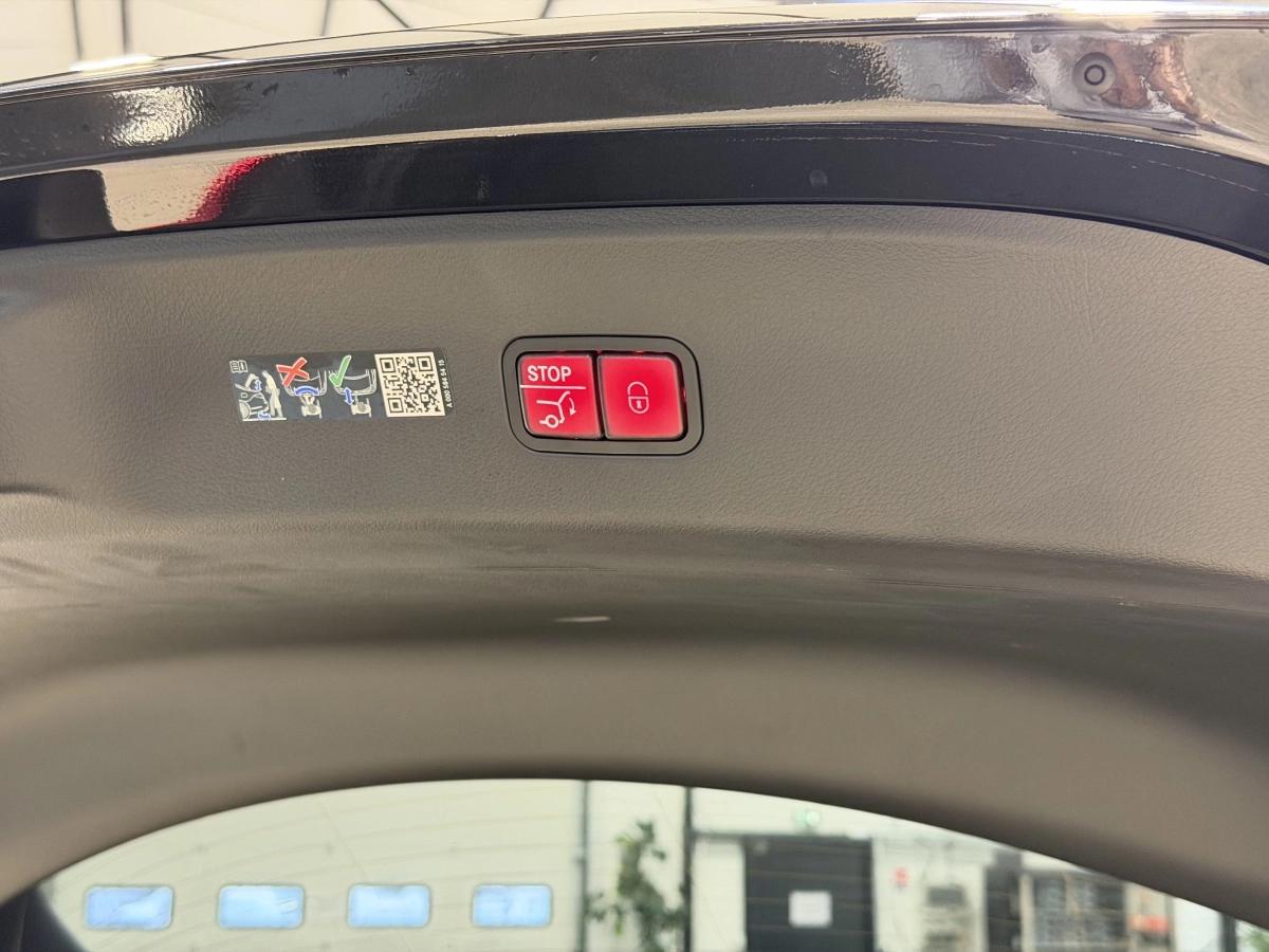 MERCEDES GLC 300 E 4MATIC AMG LINE