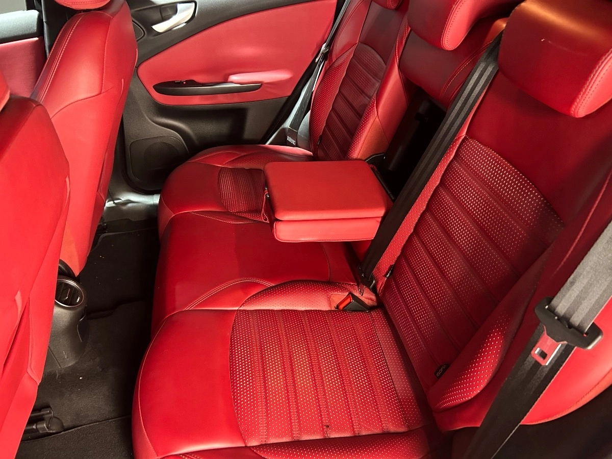 Alfa Romeo Giulietta - photo 15