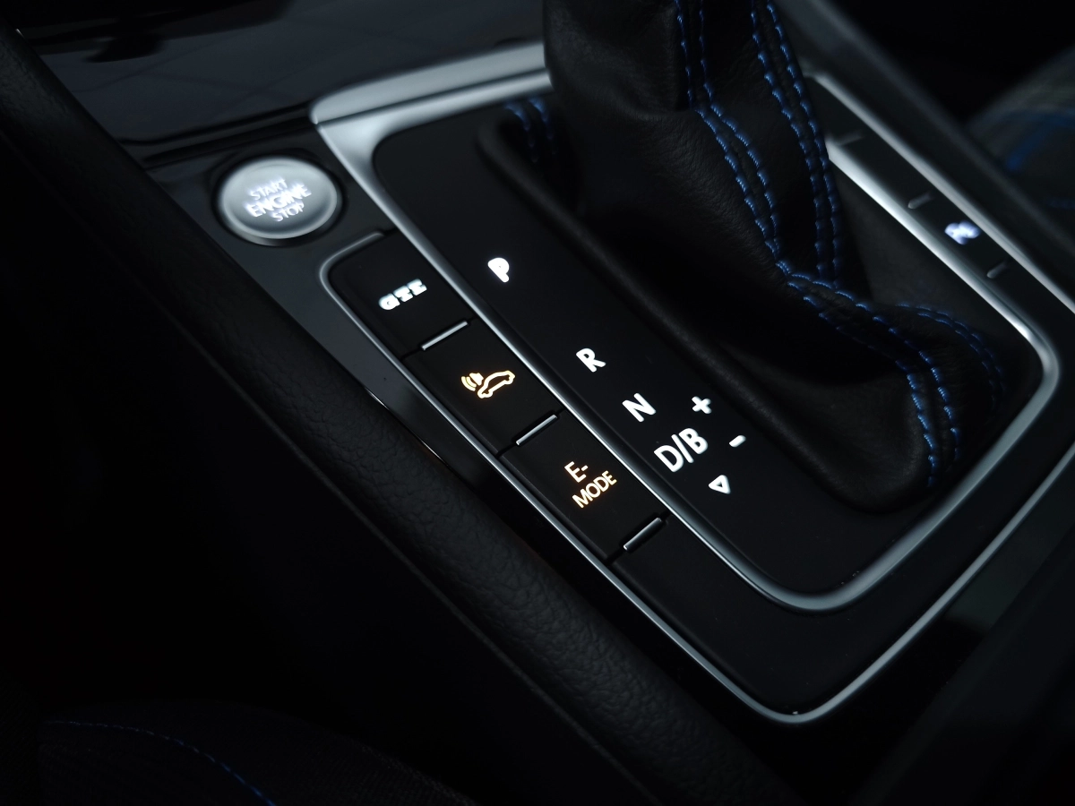 Volkswagen Golf - photo 18
