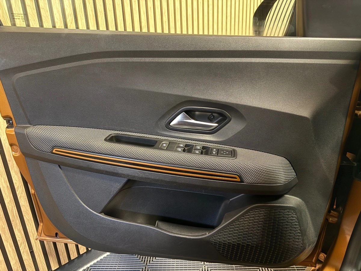 Dacia Sandero - photo 8