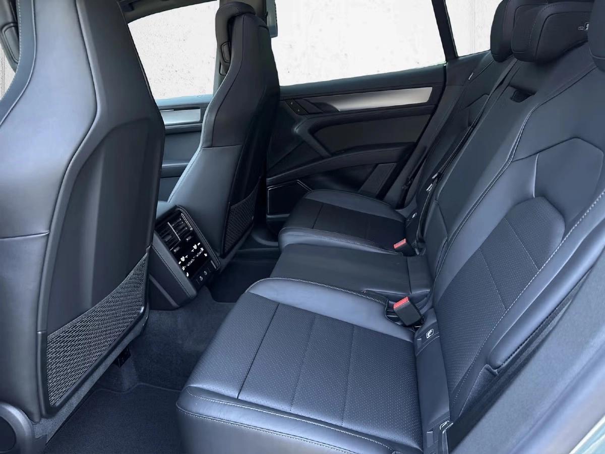 Porsche Cayenne Electrique 442ch 614km WLTP Toit ouvrant/Attelage/Roues AR dir/Burmester/Chrono/22“/Sièges 14/Volant