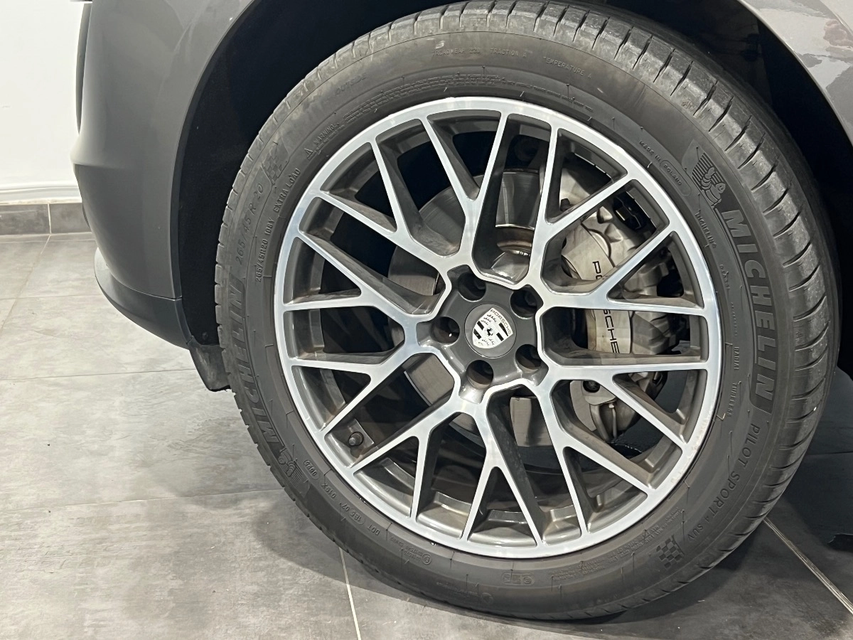 Porsche Macan - photo 28