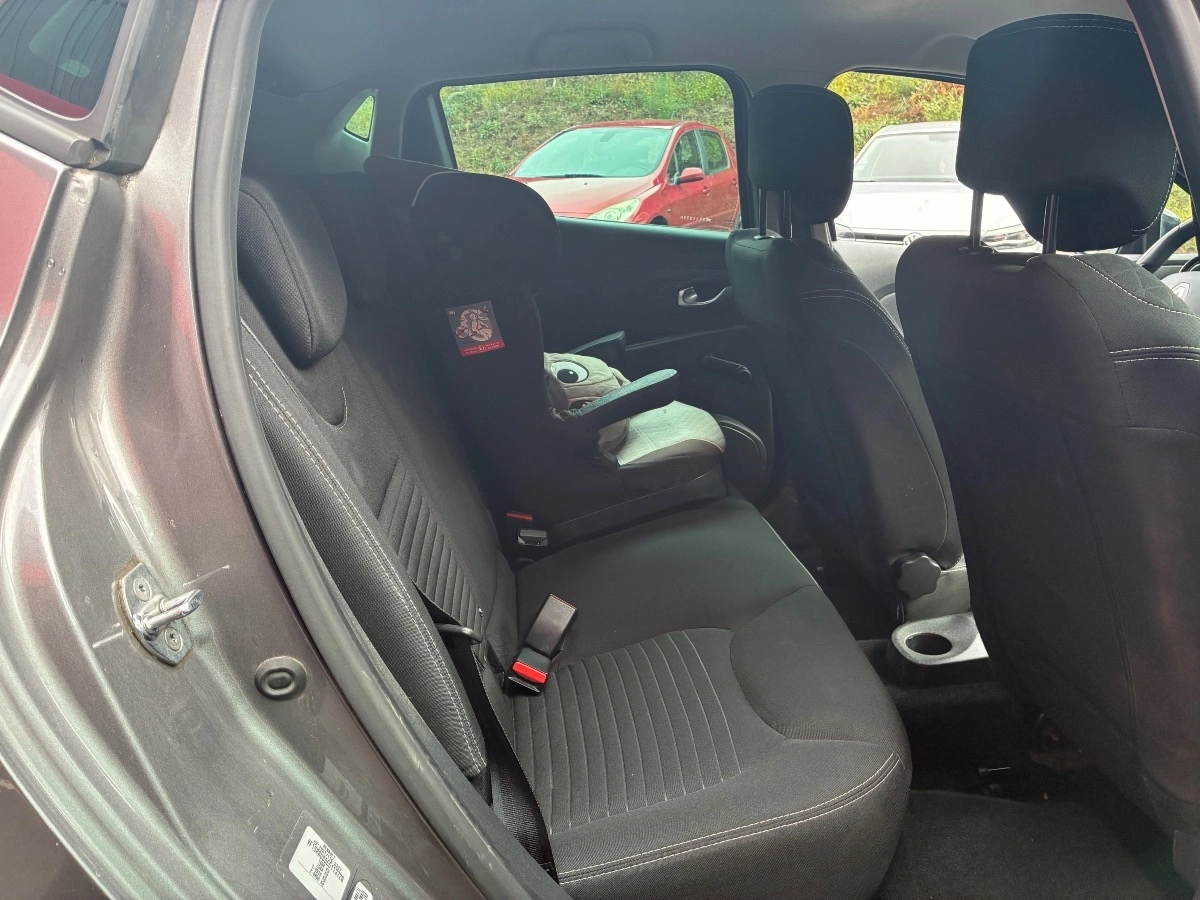 Renault Clio - photo 21