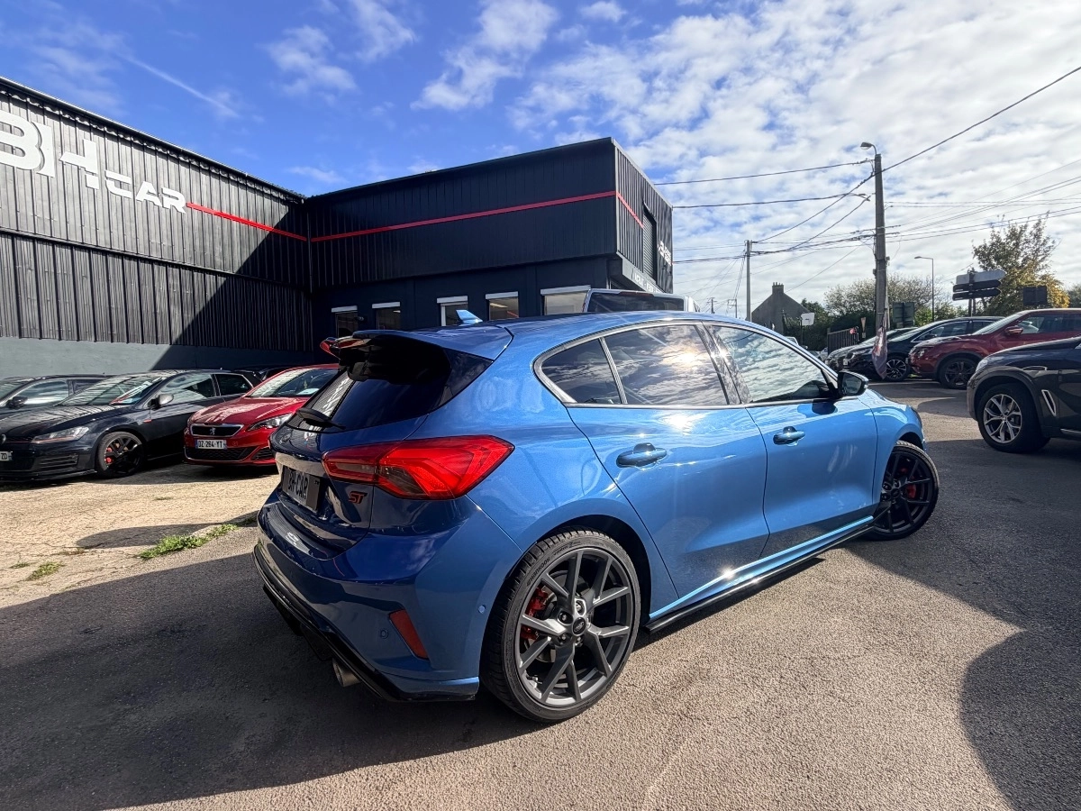 Ford Focus - photo 23