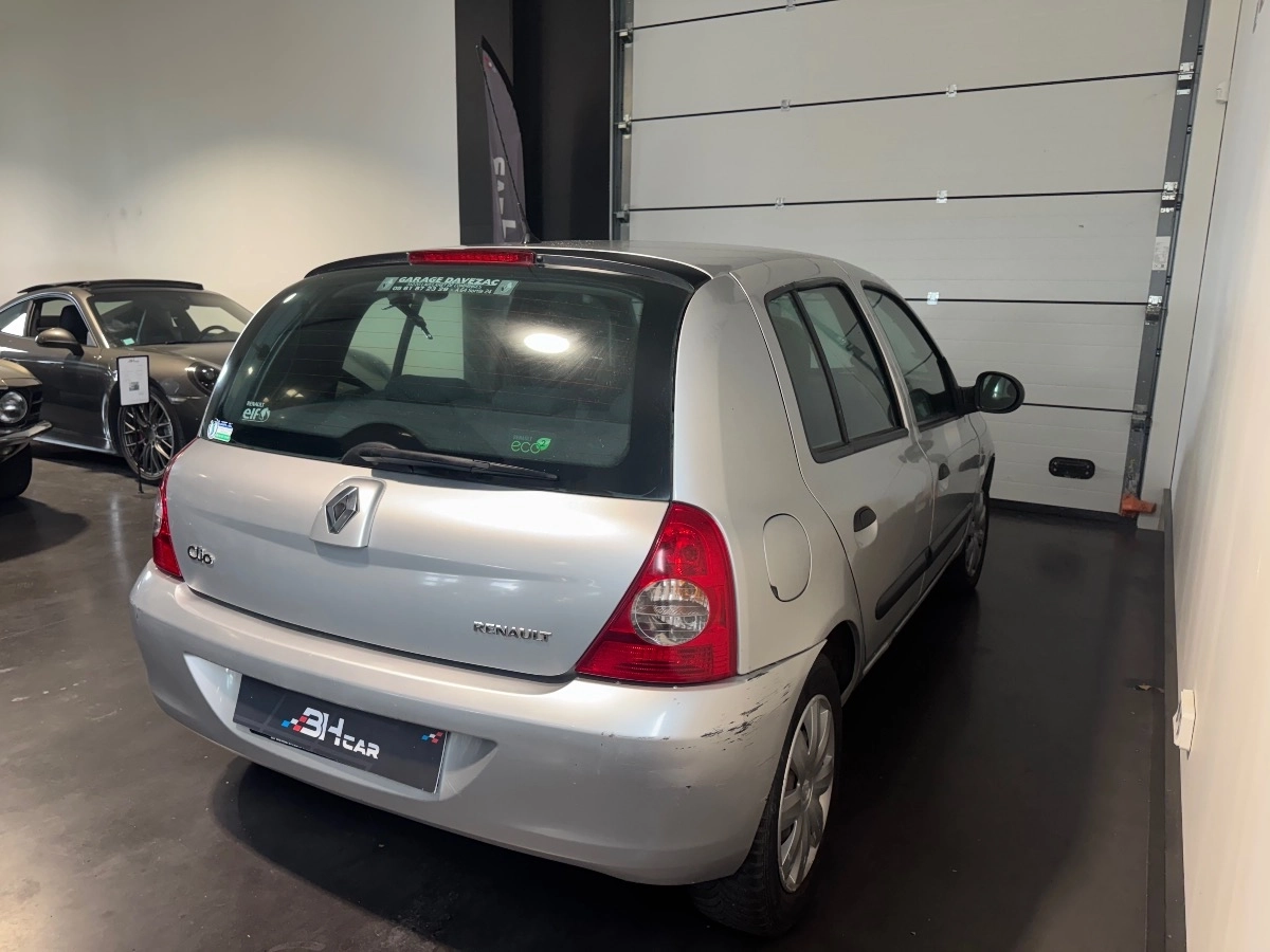 Renault Clio - photo 4