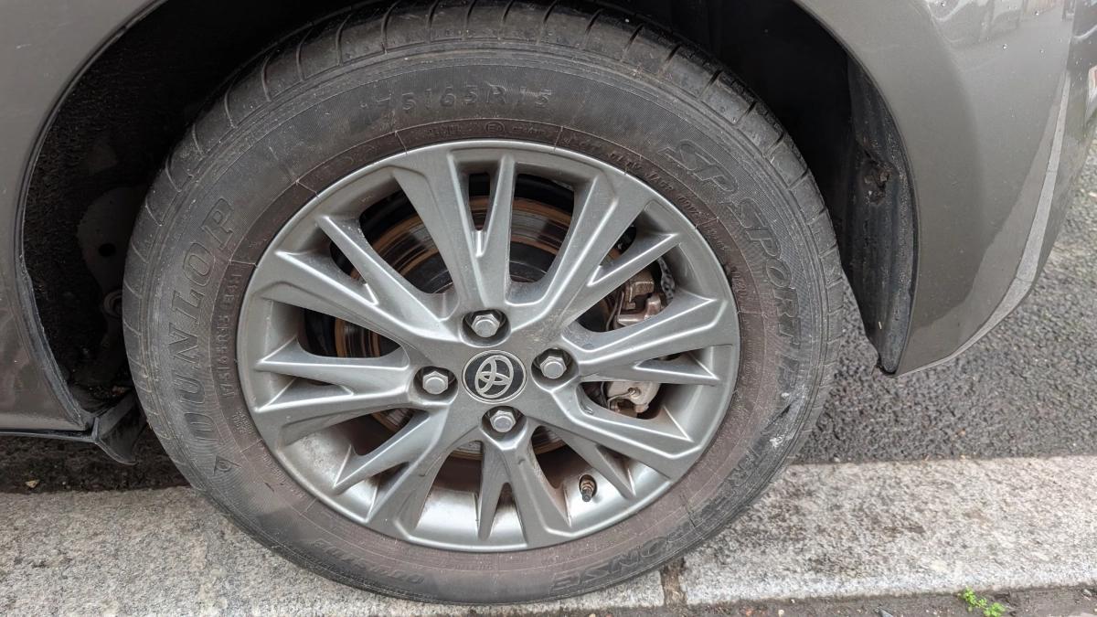 Toyota Yaris 1.0 VVTI 65