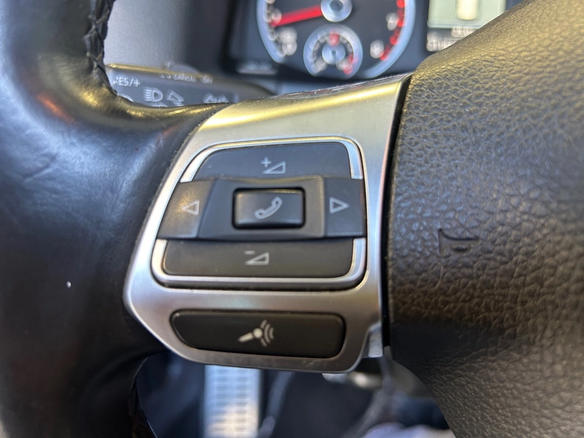 Volkswagen Tiguan - photo 24